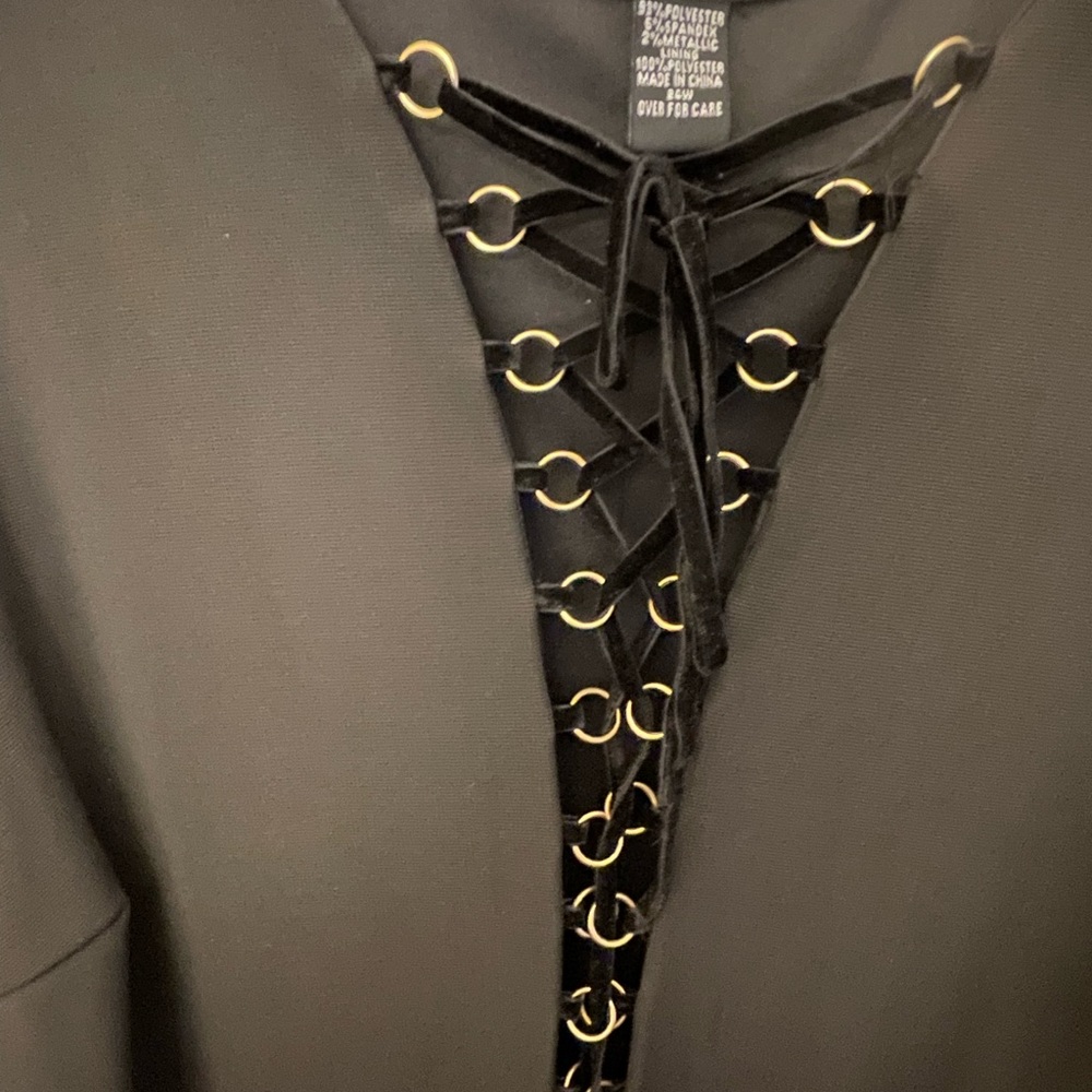 Dress. - Picture 2 of 5